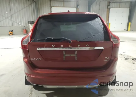 2015 Volvo Xc60 T6 Premier z USA, uszkodzony, nr VIN YV4902RK0F2710520